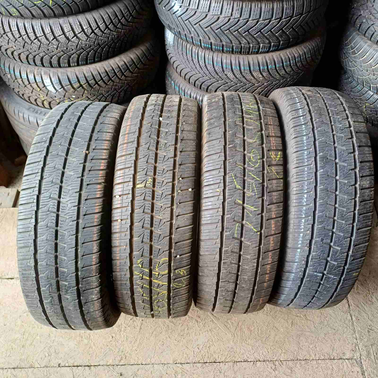 Continental VanContact 4Season 215/65R16C